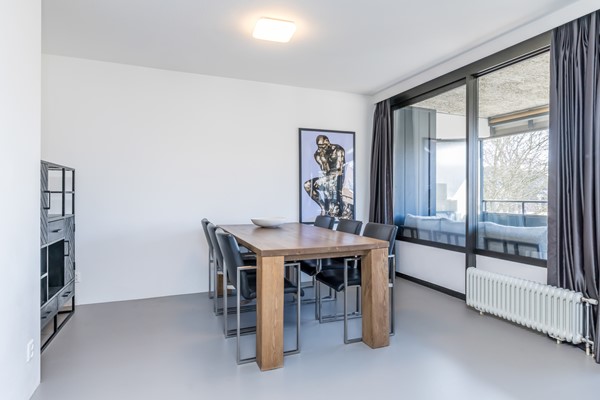 Foto - Te koop: Dit instapklare gerenoveerde 2 slaapkamer appartement uit 2017 met energielabel A in centrum Heerlen.